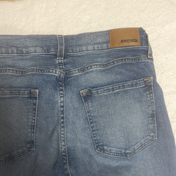 RSQ Tilly’s slim medium wash distressed slim jeans 31x32 - Picture 7 of 7